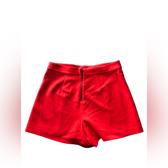Alice and Olivia women’s dress shorts - Picture 2 of 3